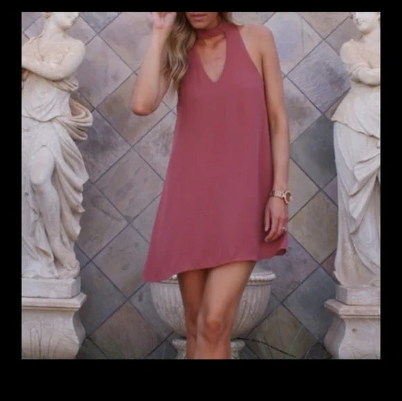 💟 Lulu's Dress - Picture 3 of 4